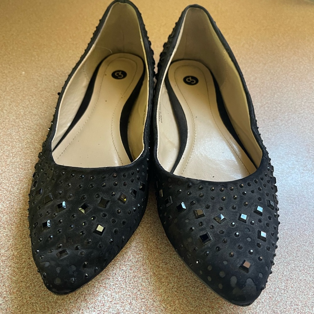 Size 8 1/2 dress barn flats